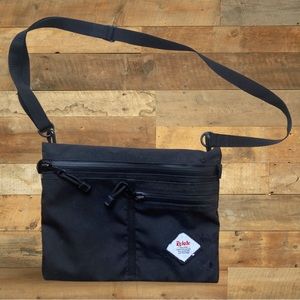 Relate Sack Black